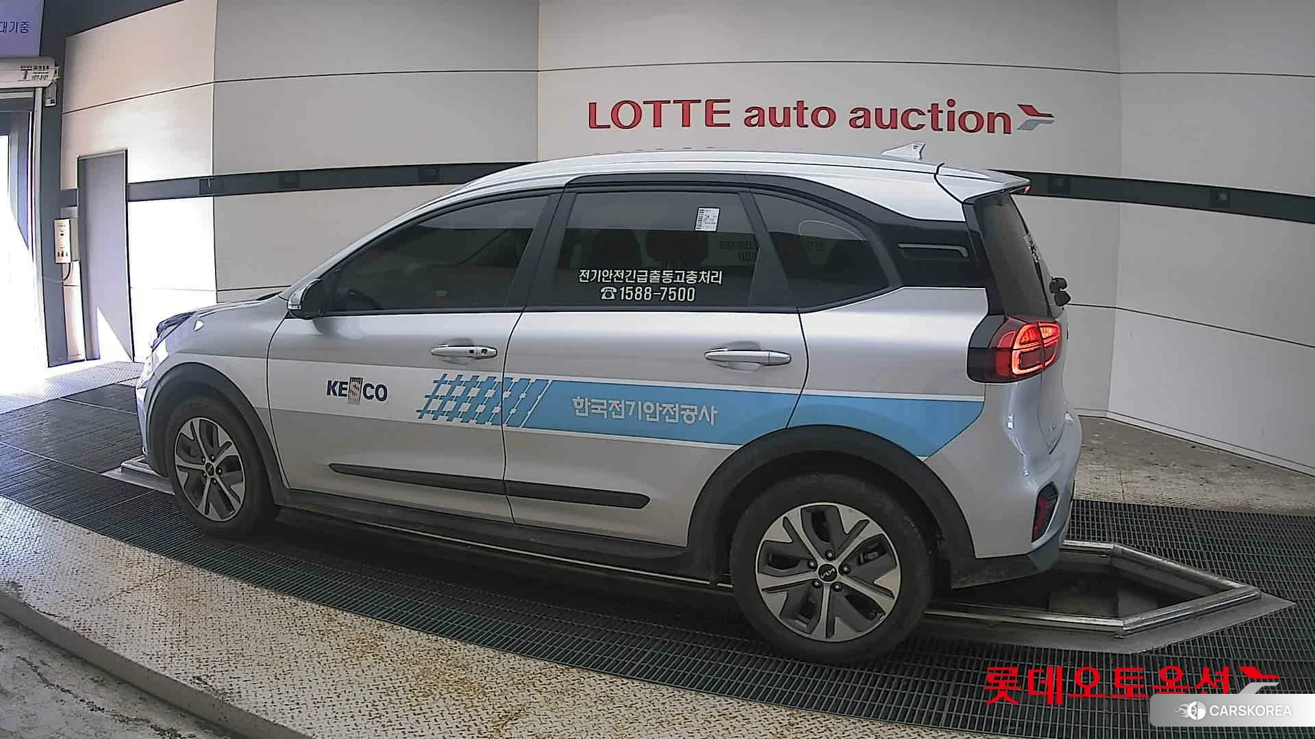 Kia Niro Plus 2023 Sparkling Silver из Кореи, фото 2
