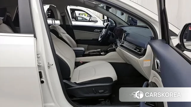 Kia Sportage 5th Generation Hybrid 2021 Белый из Кореи, фото 2