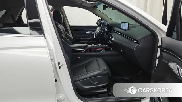 Genesis GV70 2022 Белый из Кореи, фото 2