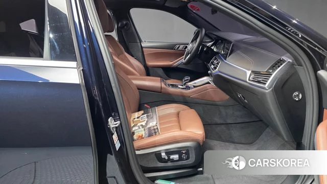 BMW X6 (G06) 2021 Черный из Кореи, фото 2