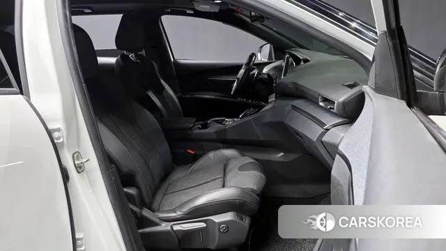 Peugeot 3008 second generation 2018 Белый из Кореи, фото 2