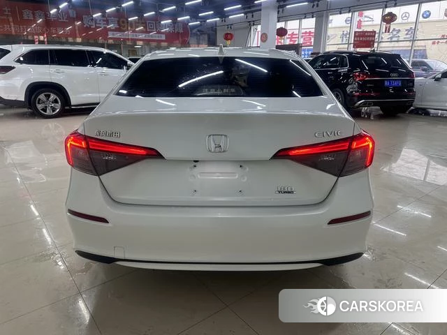 Honda Civic 2022 Белый из Китая, фото 2