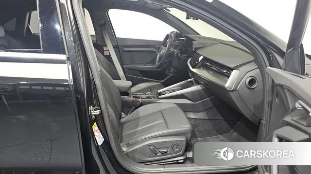 Audi A3 (8Y) 2022 Черный из Кореи, фото 2