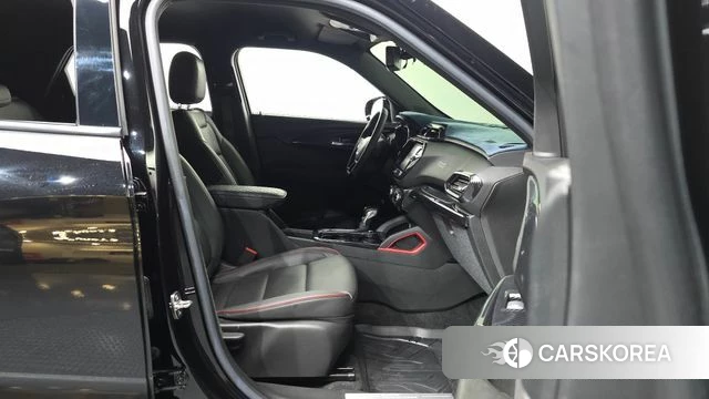 Chevrolet (GM Daewoo) Trailblazer 2022 Черный из Кореи, фото 2