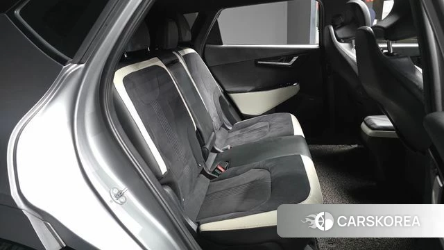 Kia EV6 2023 Серебристо-серый из Кореи, фото 2