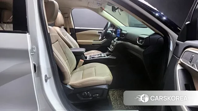 Ford Explorer 6th Generation 2020 Белый из Кореи, фото 2