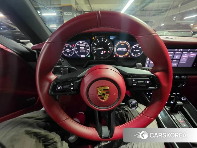 Porsche 911(992) 2021 Серебристо-серый из Кореи, фото 2