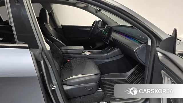 Tesla Model Y 2024 Серый из Кореи, фото 2