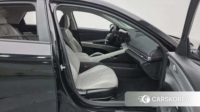 Hyundai Avante (CN7) 2022 Черный из Кореи, фото 2