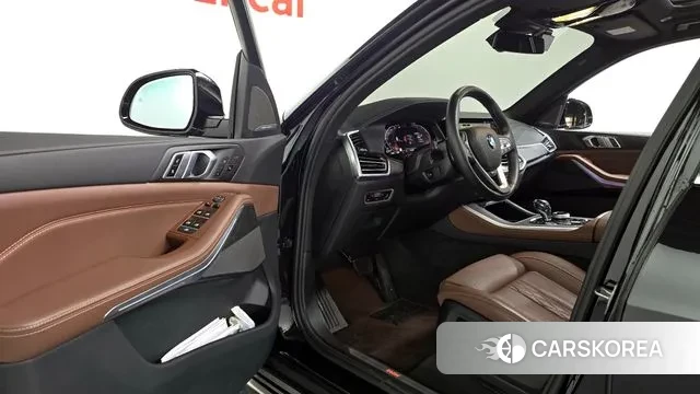 BMW X5 (G05) 2023 Черный из Кореи, фото 2