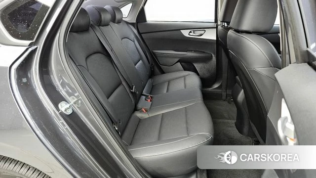 Kia The New K3 2nd generation 2022 Серый из Кореи, фото 2
