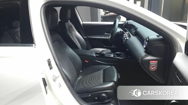 Mercedes-Benz A-Class W177 2020 Белый из Кореи, фото 2