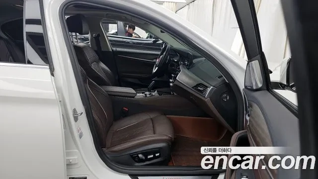 BMW 5 Series (G30) 2018 Белый из Кореи, фото 2