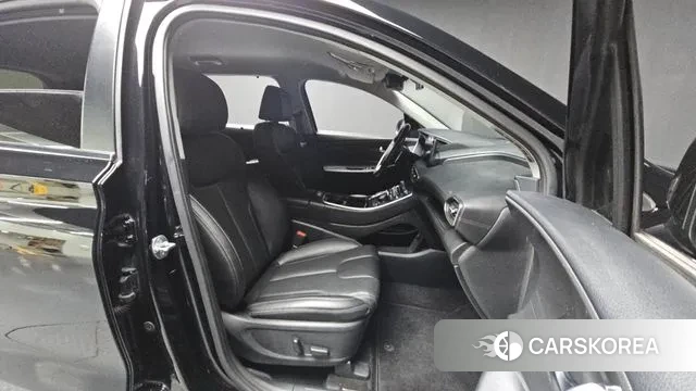 Hyundai The New Santa Fe 2023 Черный из Кореи, фото 2