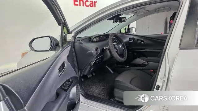 Toyota Prius 4th Generation 2020 Серебряный из Кореи, фото 2