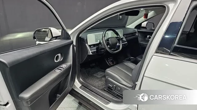 Hyundai Ionic 5 2021 Серебристо-серый из Кореи, фото 2