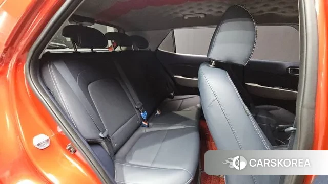 Hyundai Venue 2022 Красный из Кореи, фото 2