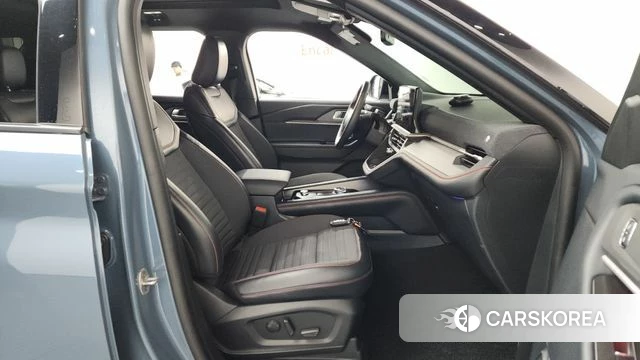 Ford Explorer 6th Generation 2025 Небесно-голубой из Кореи, фото 2