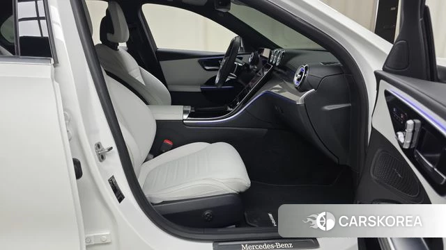 Mercedes-Benz C-Class W206 2025 Белый из Кореи, фото 2