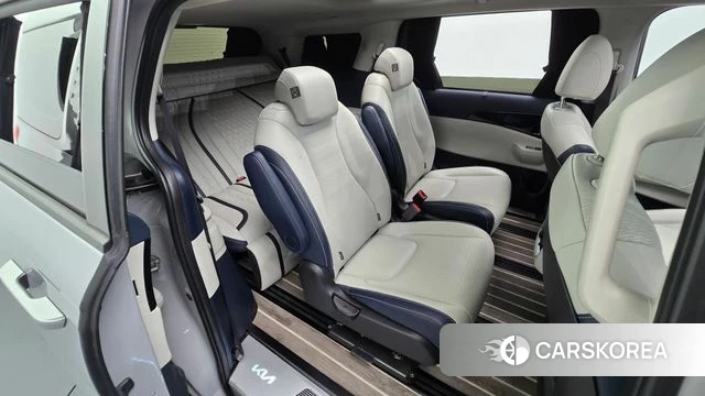 Kia The New Carnival 4th Generation 2024 Серебристо-серый из Кореи, фото 2