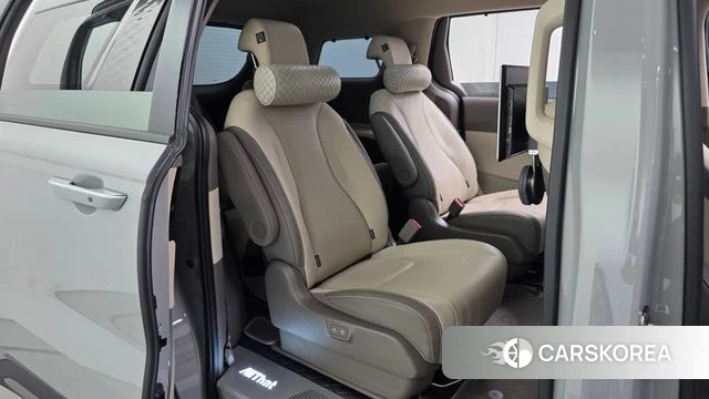 Kia The New Carnival 4th Generation 2024 Серый из Кореи, фото 2