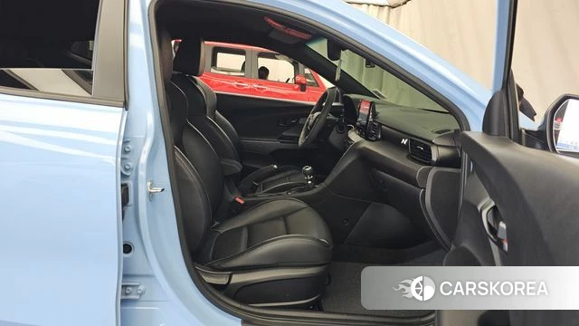 Hyundai Veloster (JS) 2020 Светло-серебряный цвет из Кореи, фото 2