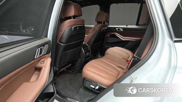 BMW X5 (G05) 2024 Цвет галактики из Кореи, фото 2