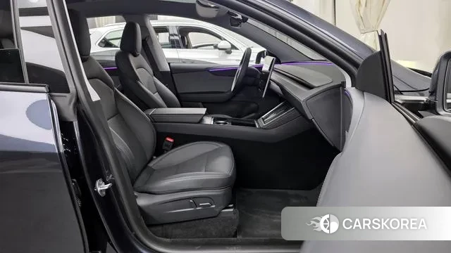 Tesla Model Y 2025 Серый из Кореи, фото 2