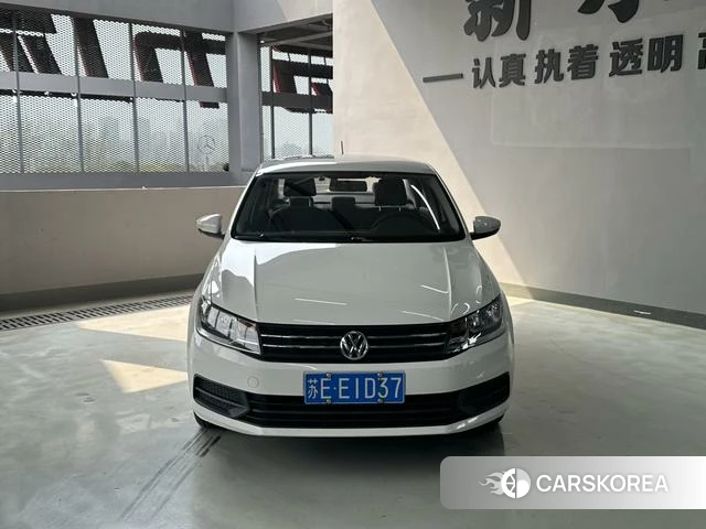 Volkswagen Santana 2018 Белый из Китая, фото 2