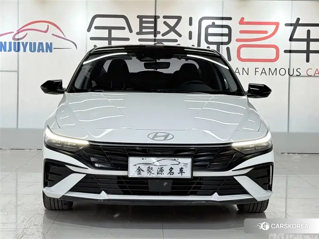 Hyundai Elantra 2024 Белый из Китая, фото 2