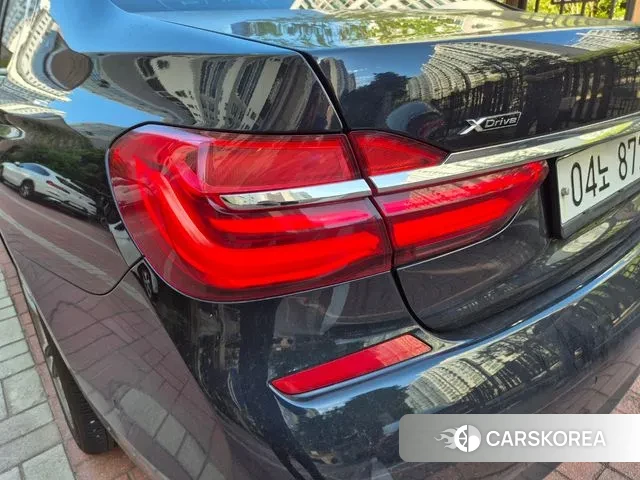BMW 7 Series (G11) 2018 Черный из Кореи, фото 2