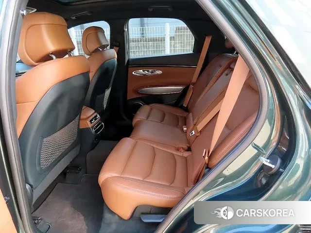 Genesis GV70 2021 Темно-зеленый из Кореи, фото 2