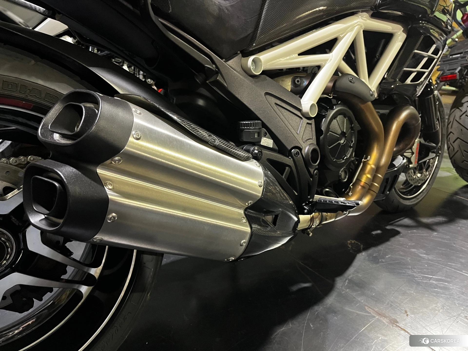 Проданный Ducati DIAVEL AMG 2012 из Японии, фото 4