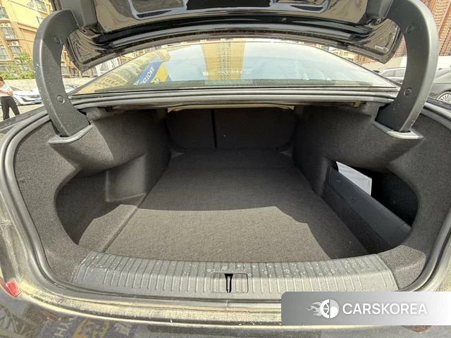 Volkswagen Passat 2025 Черный из Китая, фото 2