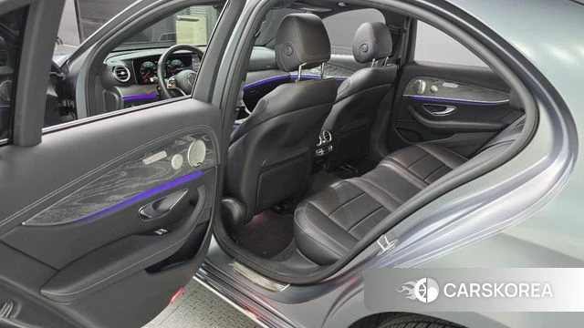 Mercedes-Benz E-Class W213 2022 Серый из Кореи, фото 2