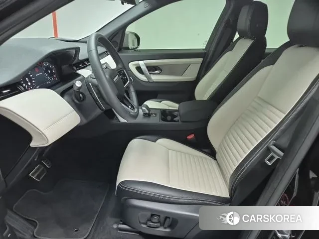 Land Rover Discovery Sports 2nd Generation 2024 Черный из Кореи, фото 2