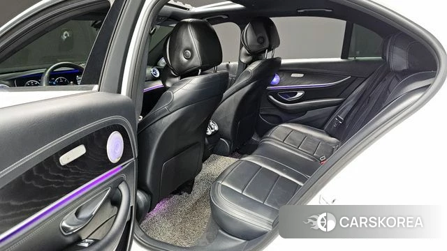 Mercedes-Benz E-Class W213 2020 Белый из Кореи, фото 2