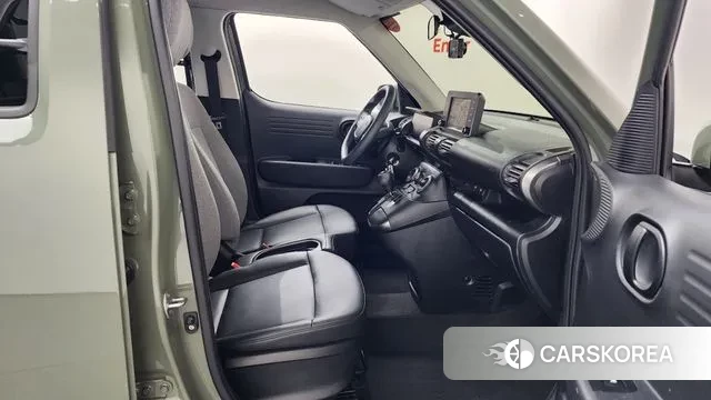 Hyundai Casper 2023 Зеленый из Кореи, фото 2