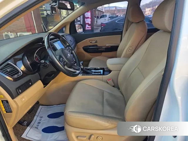 Kia The New Carnival 2019 Белый из Кореи, фото 2