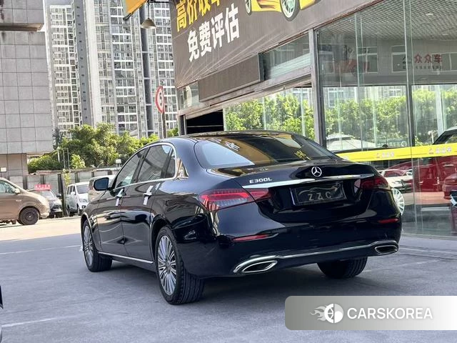 Mercedes-Benz E-class 2024 Черный из Китая, фото 2