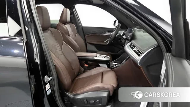 BMW X1 (U11) 2023 Черный из Кореи, фото 2