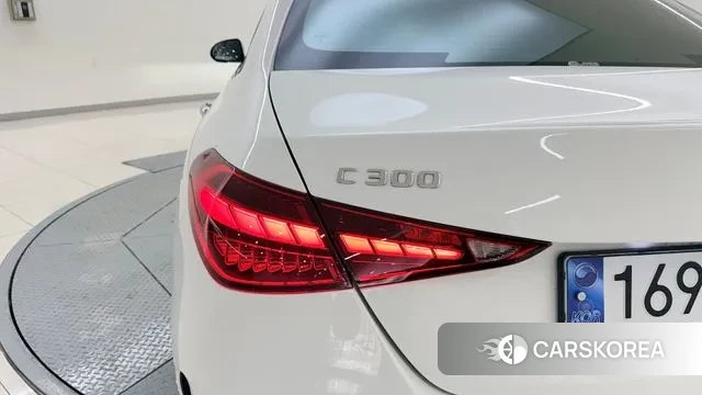 Mercedes-Benz C-Class W206 2024 Белый из Кореи, фото 2