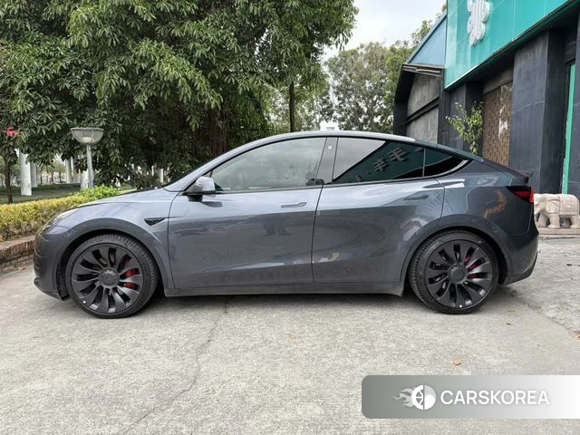 Tesla Model Y 2021 Темно-серый из Китая, фото 2