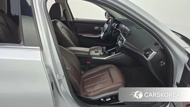 BMW 3 Series (G20) 2020 Серебряный из Кореи, фото 2