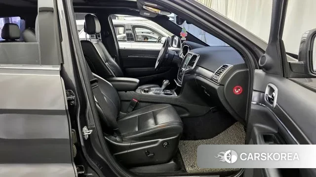 Jeep Grand Cherokee 2018 Серый из Кореи, фото 2