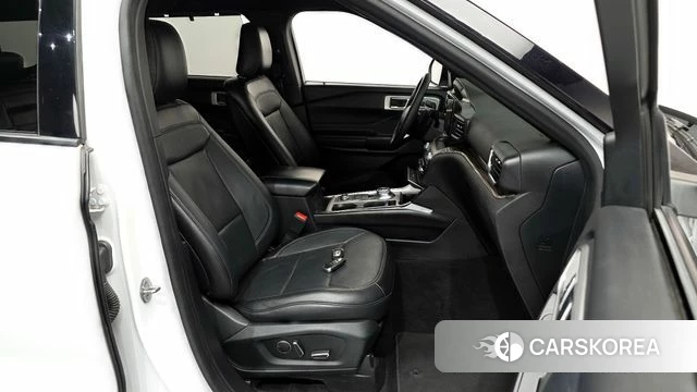 Ford Explorer 6th Generation 2020 Белый из Кореи, фото 2