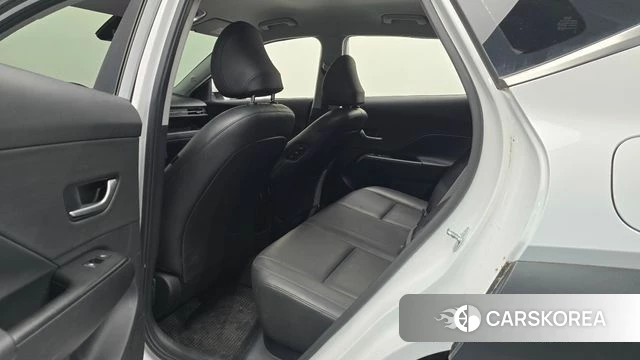 Hyundai Kona (SX2) 2023 Белый из Кореи, фото 2