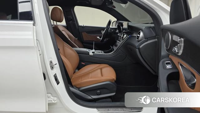 Mercedes-Benz GLC-Class X253 2021 Белый из Кореи, фото 2