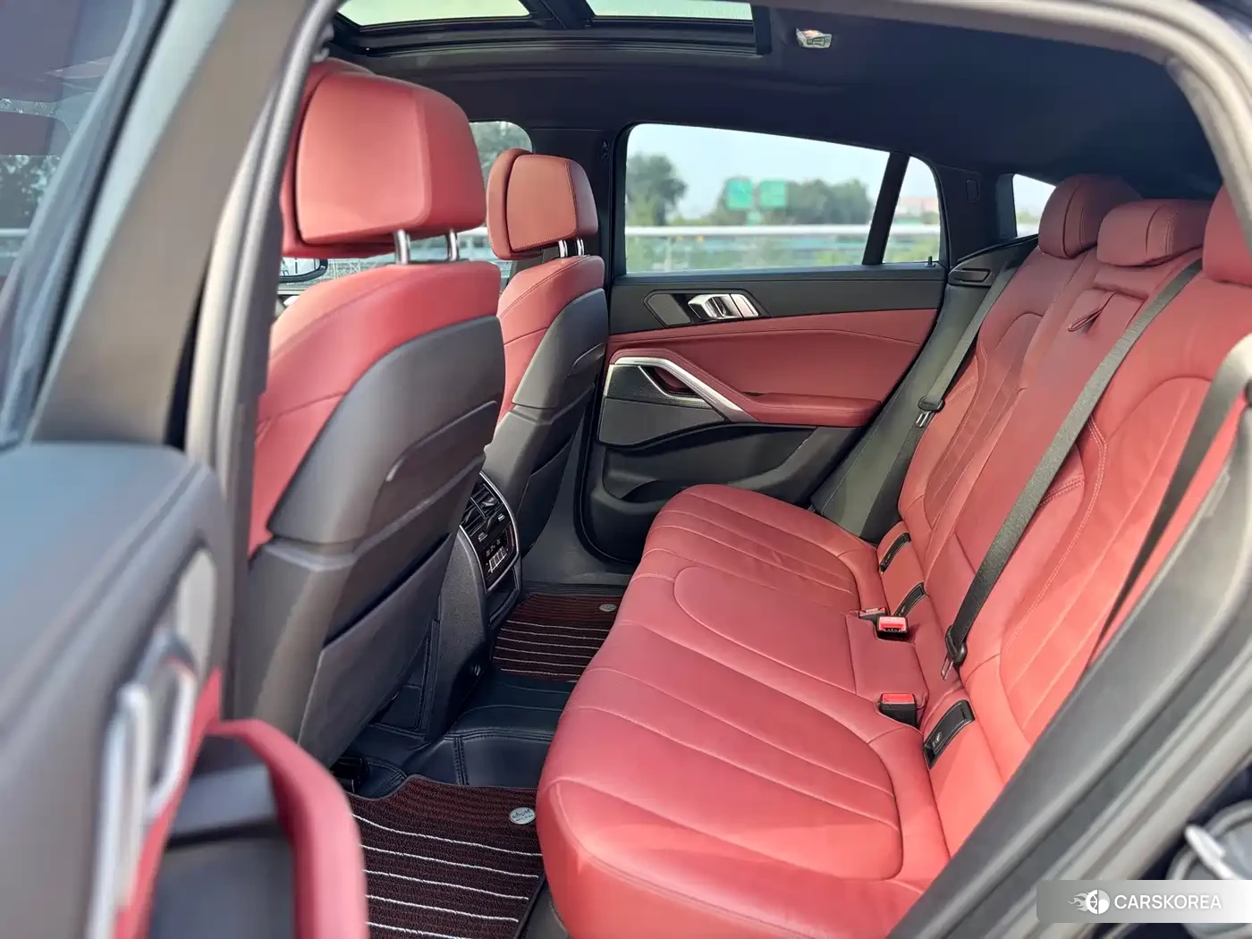 BMW X6 2023 Черный из Китая, фото 2