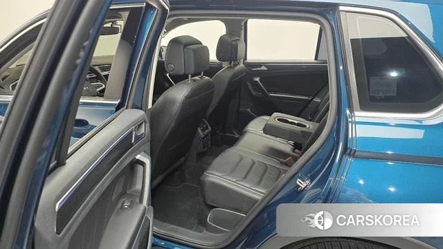 Volkswagen Tiguan second Generation 2021 Синий из Кореи, фото 2